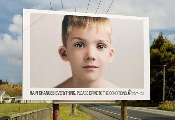 Дизайн на креативна билборд реклама - шофирай безопасно