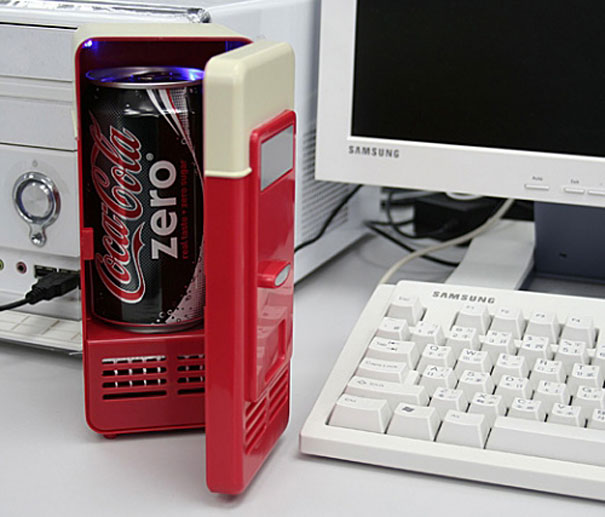 Забавен офис - USB хладилник за Вашия офис (2) Забавен офис - USB хладилник за Вашия офис (2)