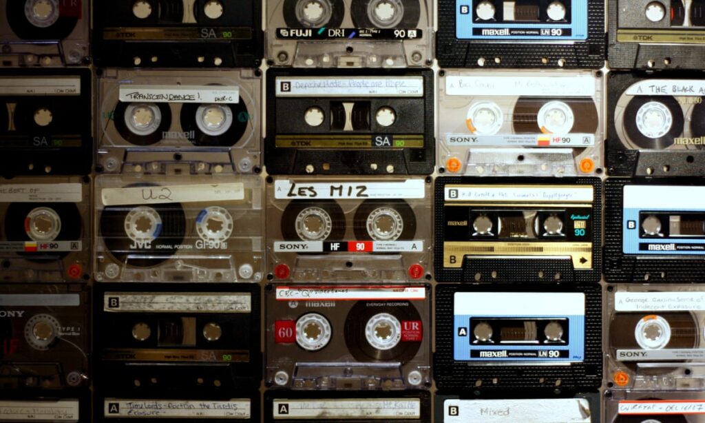 Почина създателят на първата аудиокасета в света - Лу Отенс